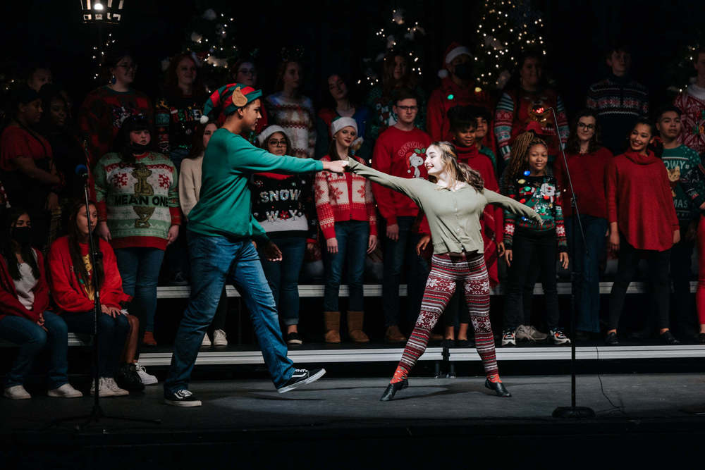 Rome High School Choir and Drama Departments Present Christmas Cabaret Show 