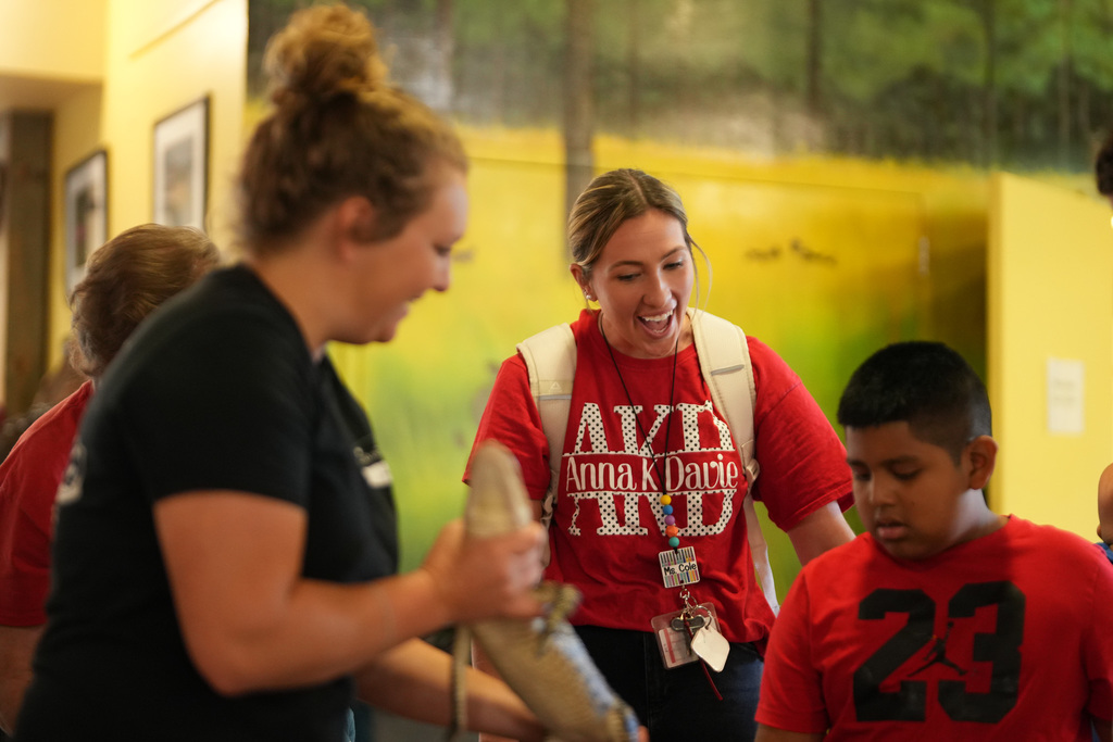 AKD Students visit Eco Center